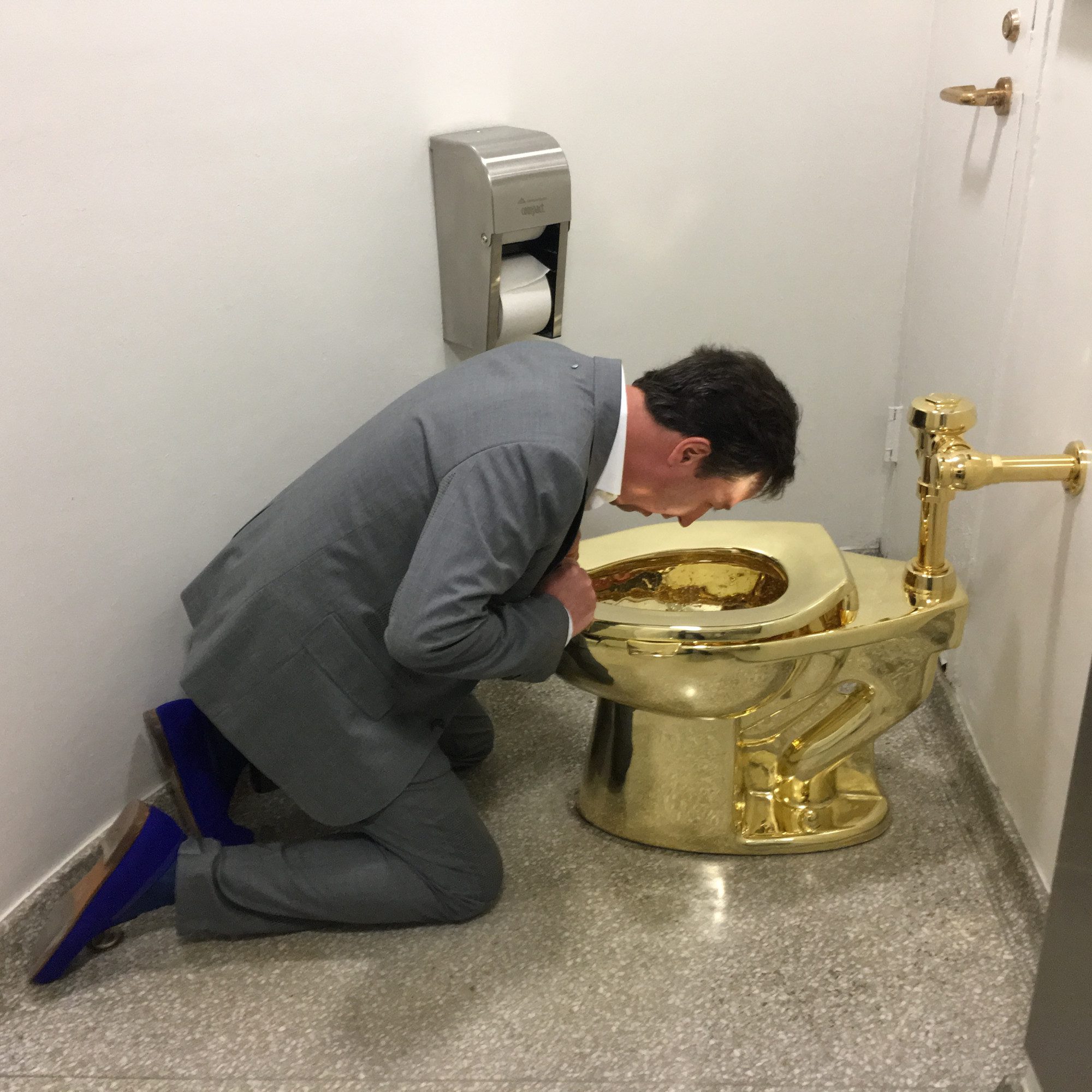 The Golden Toilet Heist